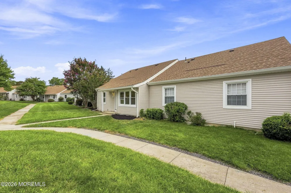 61 Piazza Vittoria Freehold, NJ 07728