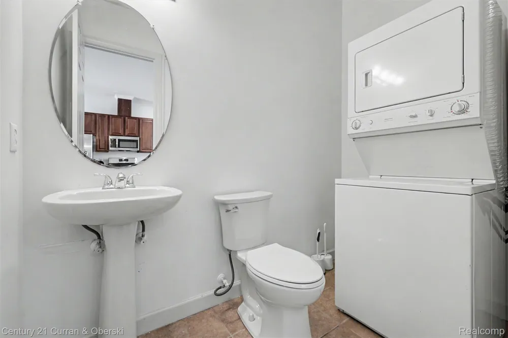108 Adelaide Street Detroit City, MI 48201