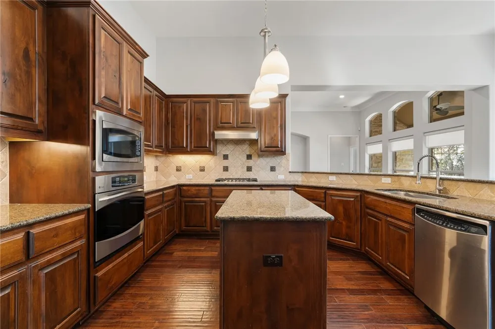 4705 Mont Blanc Drive Bee Cave, TX 78738