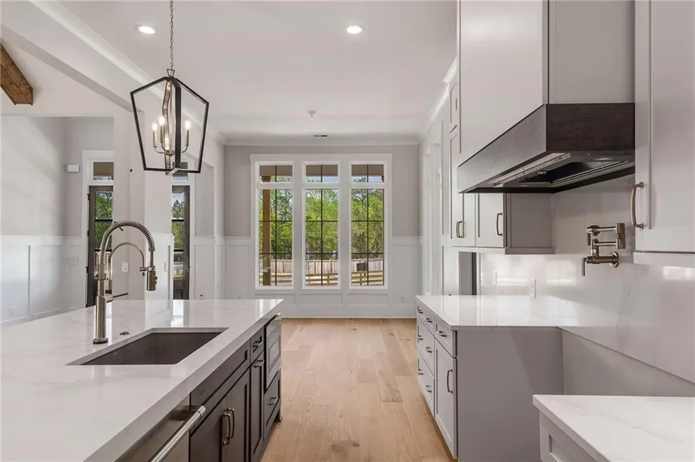 239 Aberdeen Way Woodstock, GA 30188