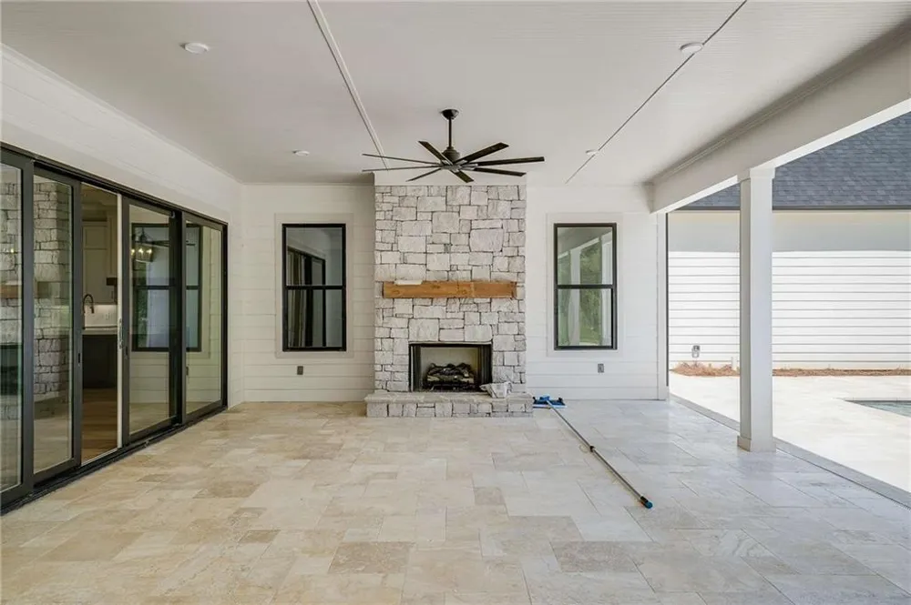 239 Aberdeen Way Woodstock, GA 30188