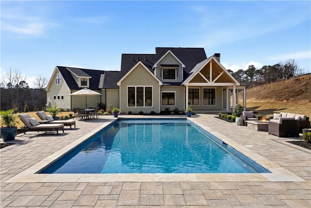 239 Aberdeen Way Woodstock, GA 30188