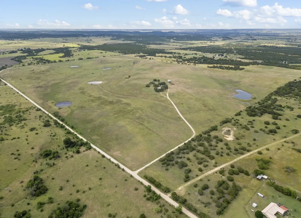 1806 County Road 2425 Iredell, TX 76649