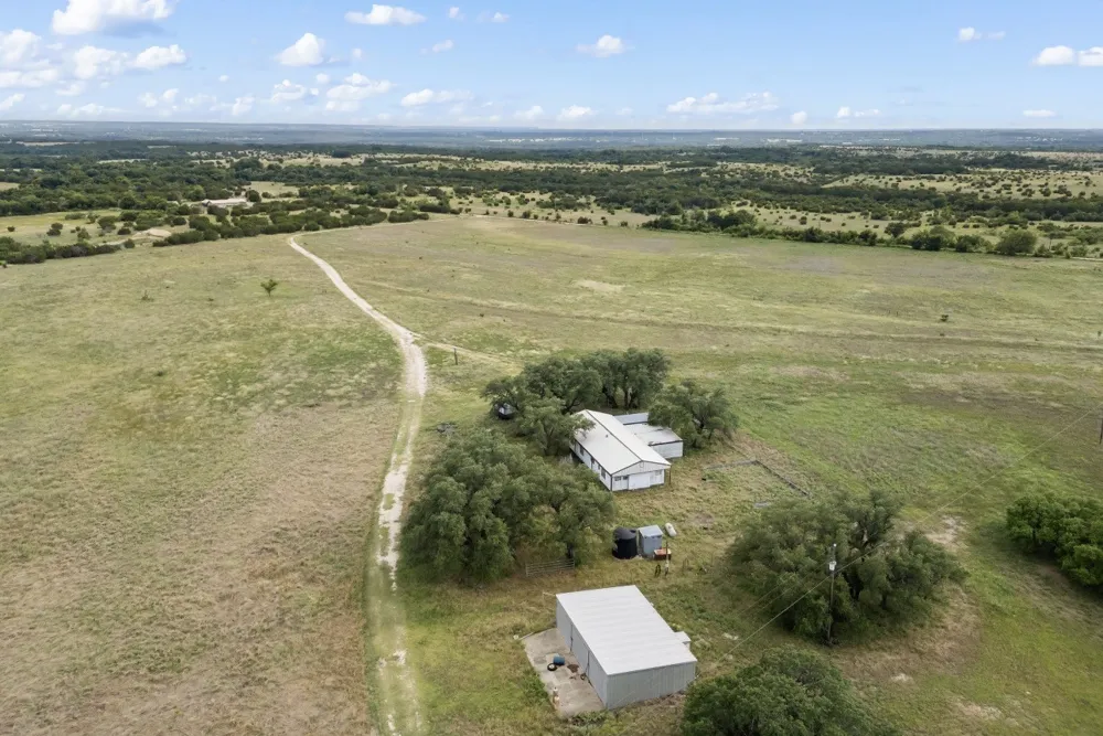 1806 County Road 2425 Iredell, TX 76649