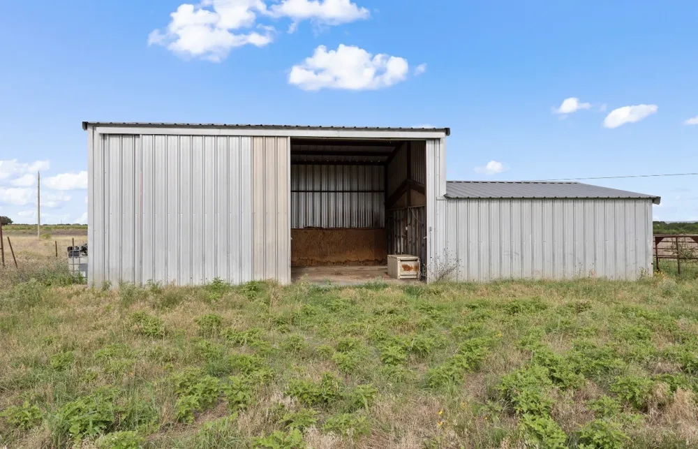 1806 County Road 2425 Iredell, TX 76649