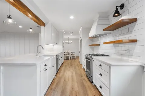8082 County Road 308