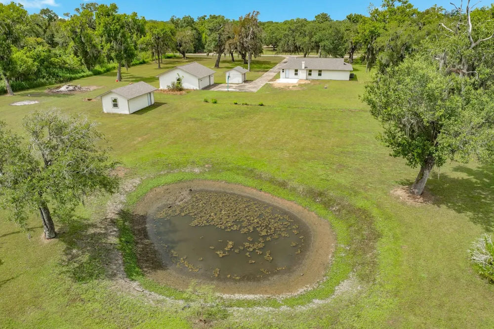 16508 County Road 729 Brazoria, TX 77422