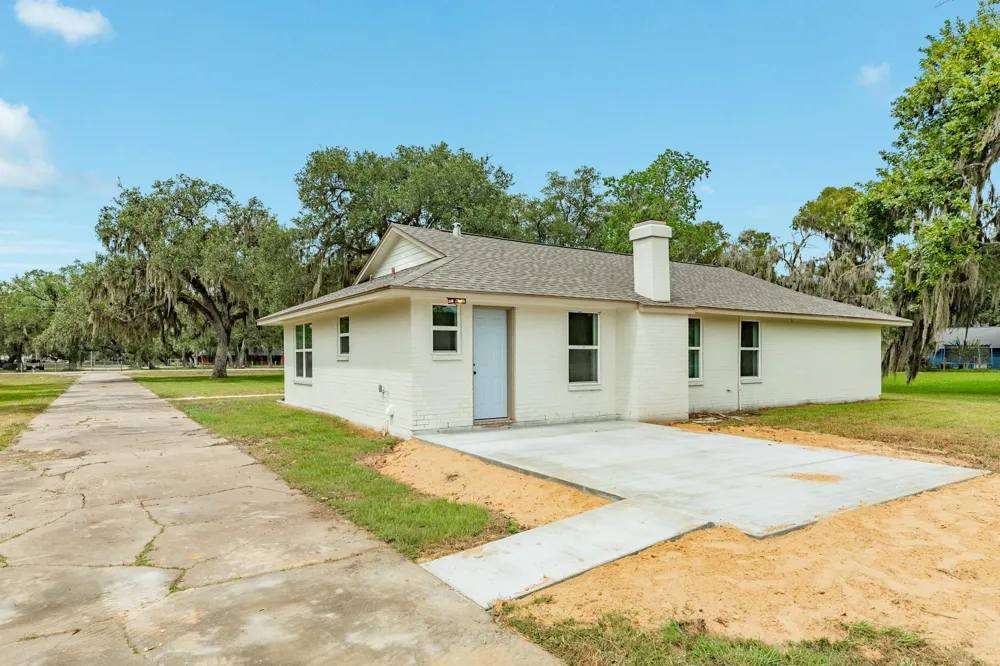16508 County Road 729 Brazoria, TX 77422