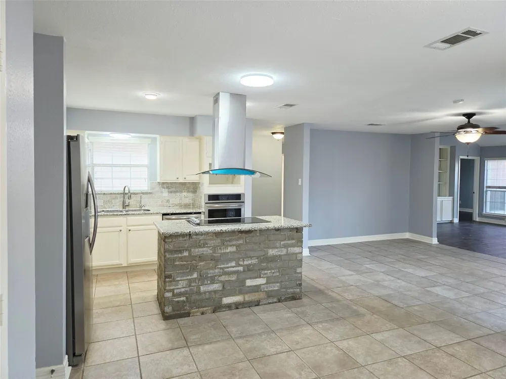 6711 Stonewater Houston, TX 77084