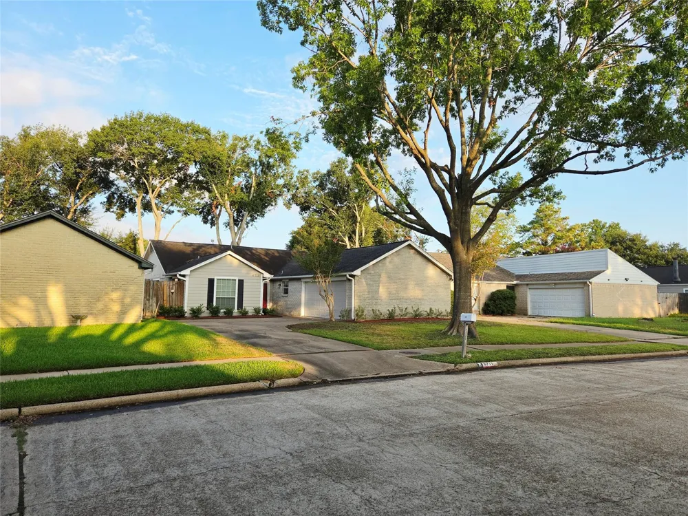 6711 Stonewater Houston, TX 77084