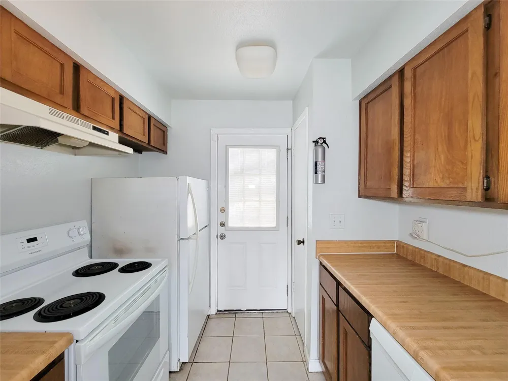 6202 Skyline #32 Houston, TX 77057