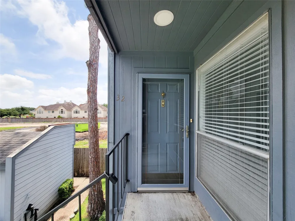 6202 Skyline #32 Houston, TX 77057