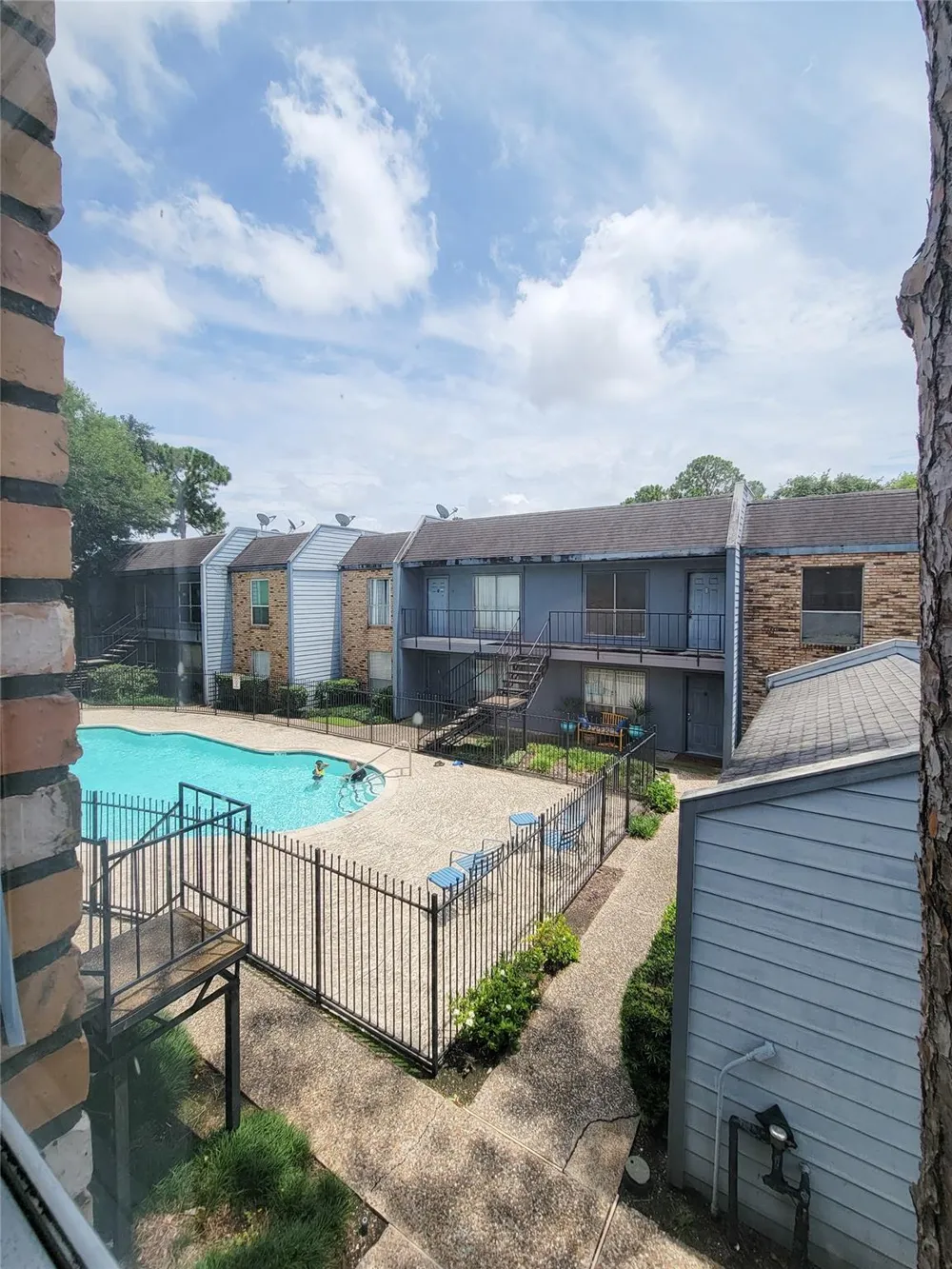 6202 Skyline #32 Houston, TX 77057