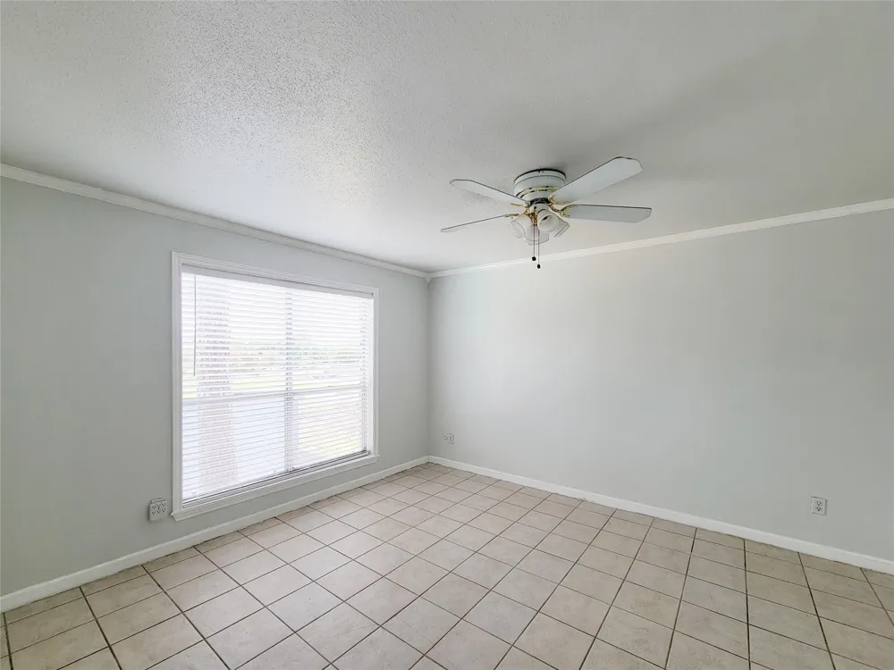 6202 Skyline #32 Houston, TX 77057