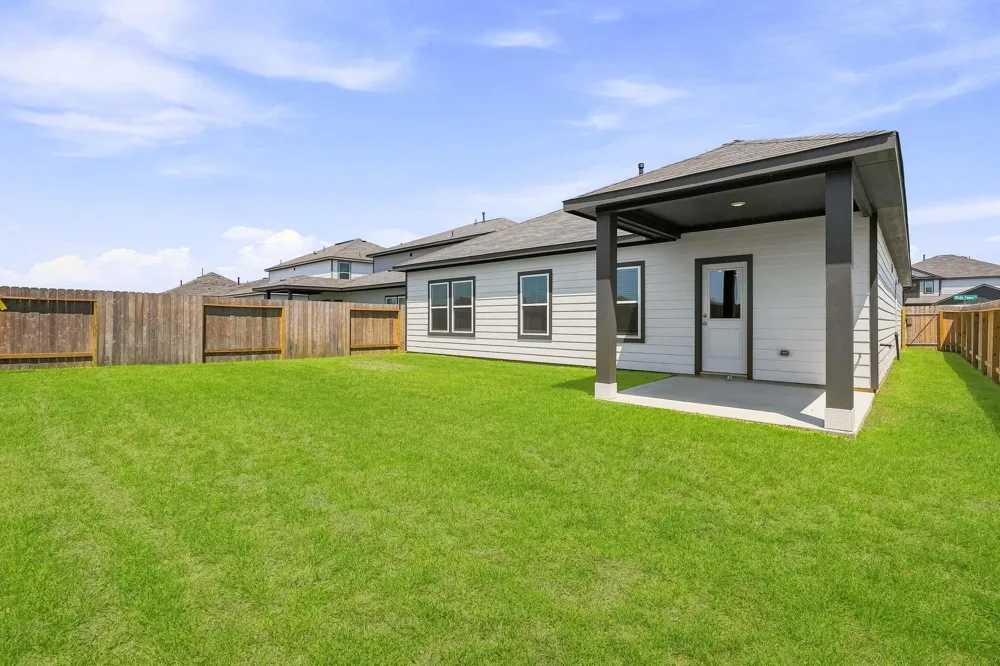 17207 White Peace Drive Waller, TX 77484