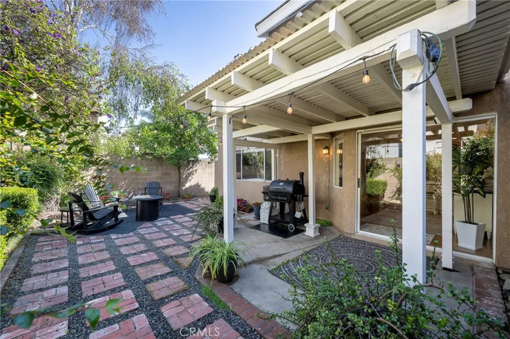 1553 Corte Santana Upland, CA 91786