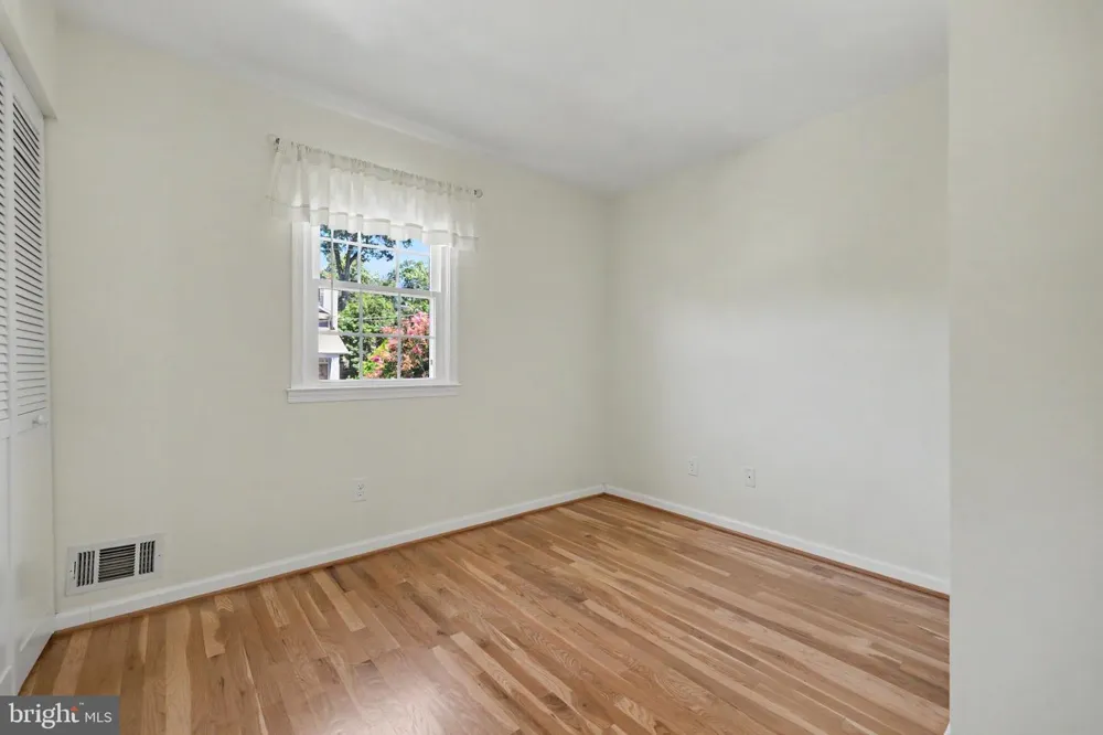 4710 7TH STREET S Arlington, VA 22204