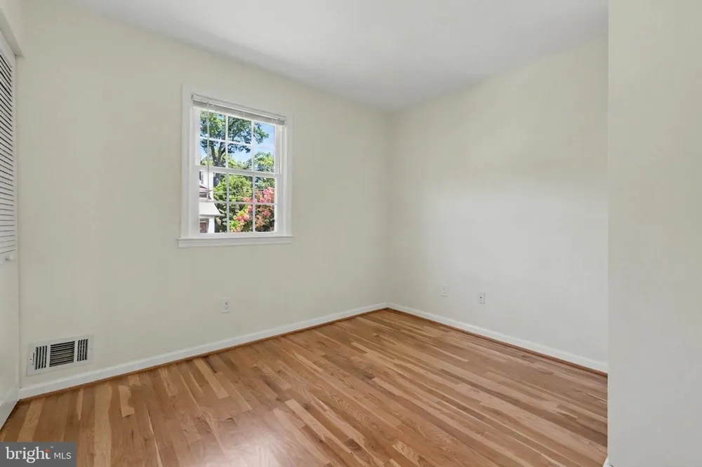 4710 7TH STREET S Arlington, VA 22204