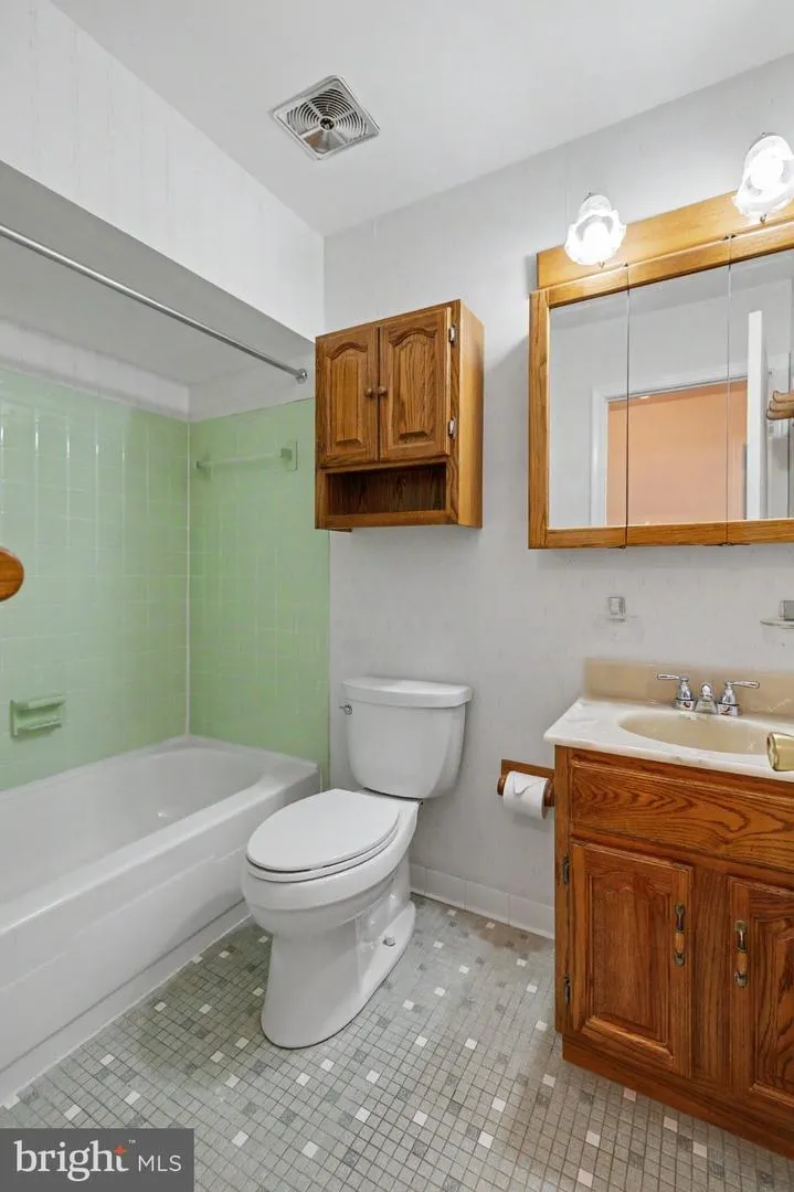4710 7TH STREET S Arlington, VA 22204