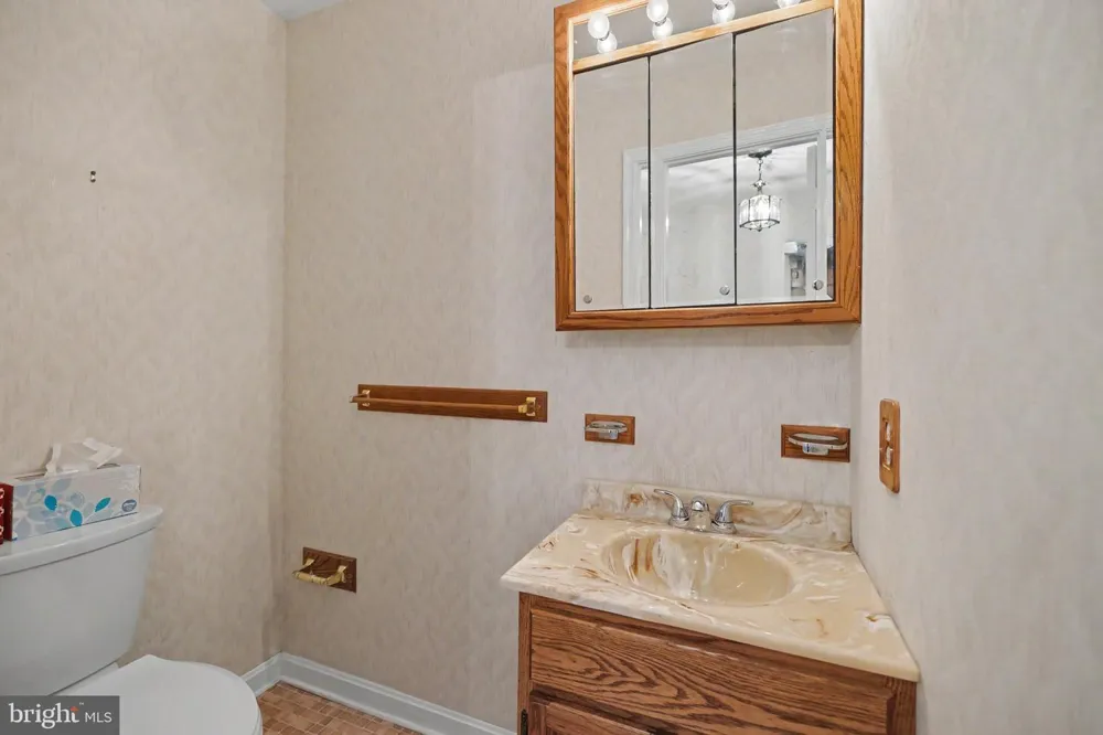 4710 7TH STREET S Arlington, VA 22204