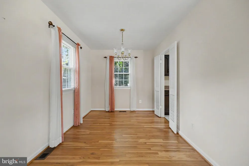 4710 7TH STREET S Arlington, VA 22204