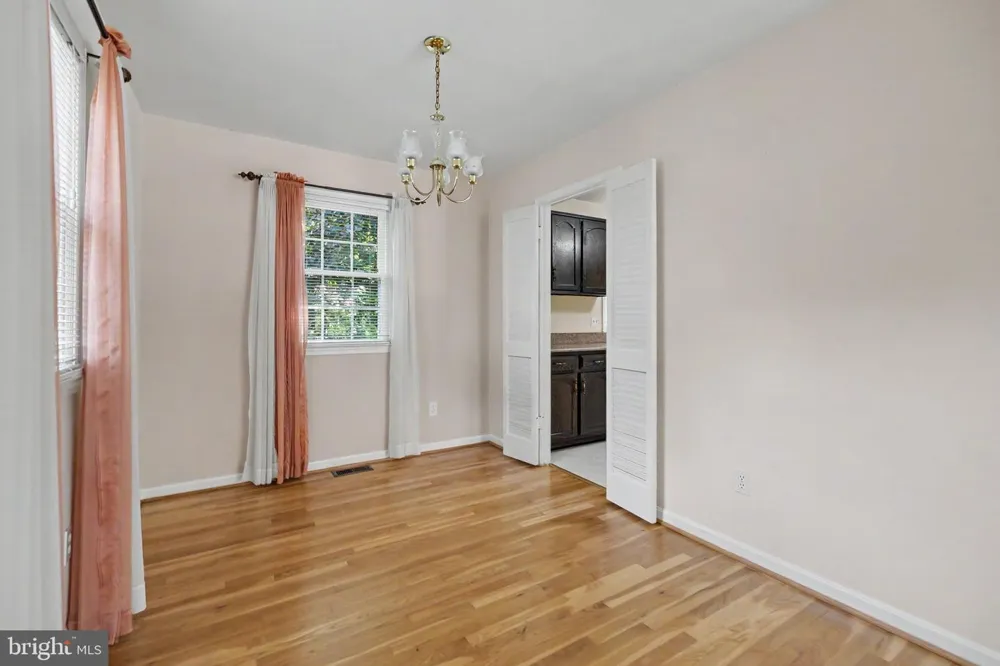 4710 7TH STREET S Arlington, VA 22204