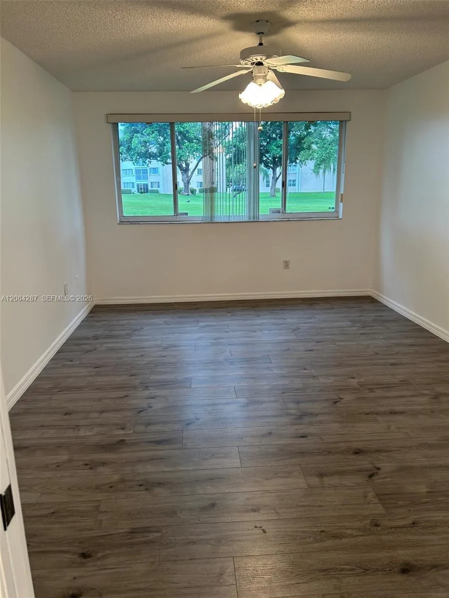 2541 Nob Hill Rd #109 Sunrise, FL 33322