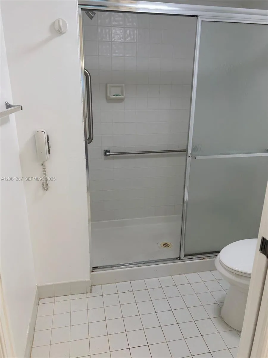 2541 Nob Hill Rd #109 Sunrise, FL 33322