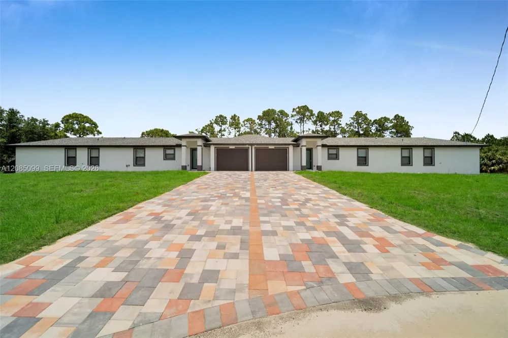 4986 Fairway Ct #4986 Lehigh Acres, FL 33971