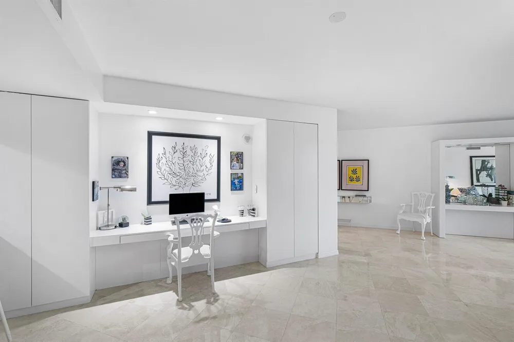 550 SE Mizner Boulevard #B309 Boca Raton, FL 33432
