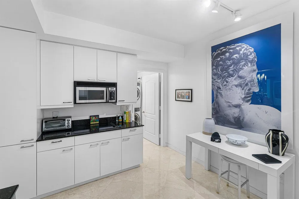 550 SE Mizner Boulevard #B309 Boca Raton, FL 33432