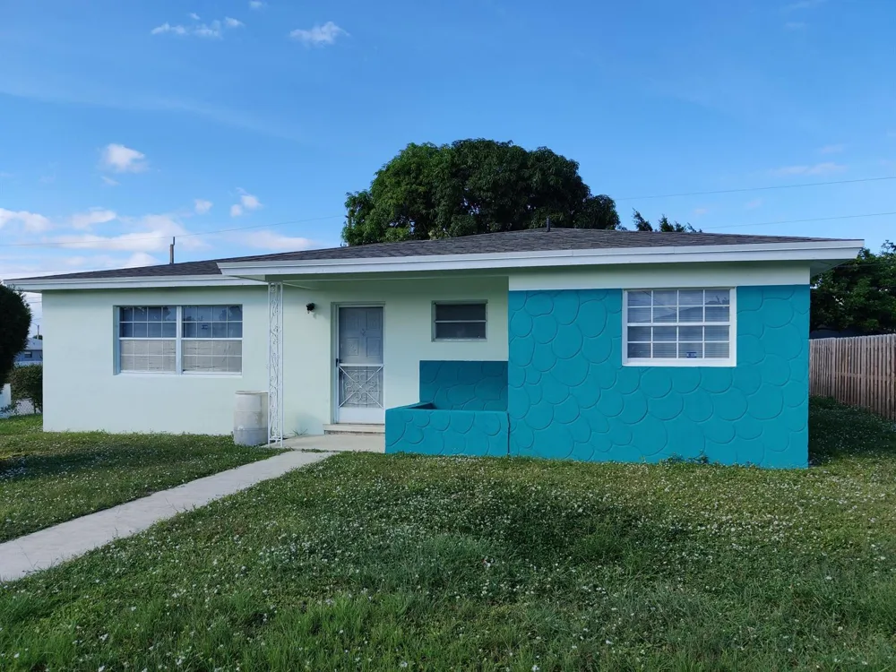 1496 W 32ND STREET West Palm Beach, FL 33404