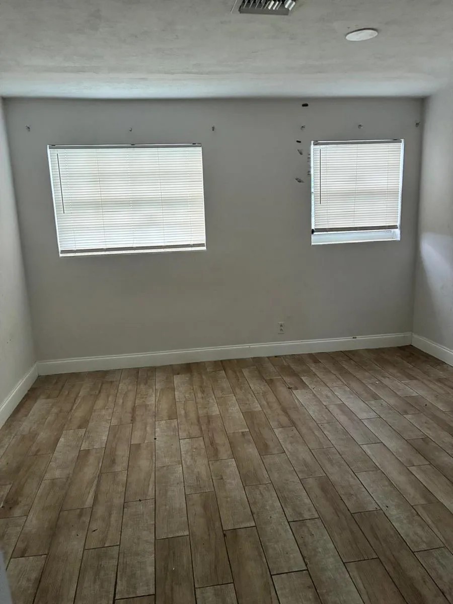 1496 W 32ND STREET West Palm Beach, FL 33404