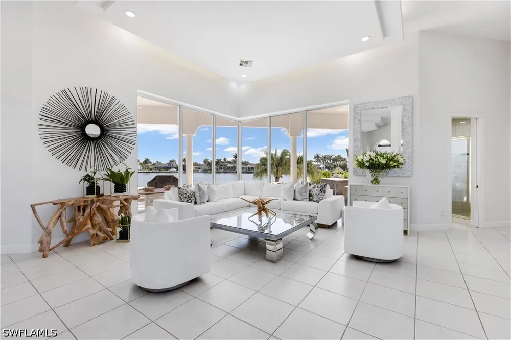 Caxambas Court Marco Island, FL 34145
