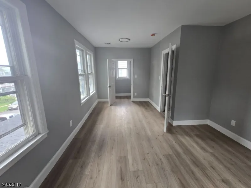 41 Demott Ave Clifton City, NJ 07011
