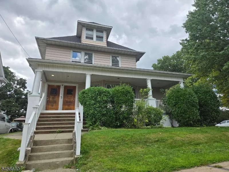 41 Demott Ave Clifton City, NJ 07011