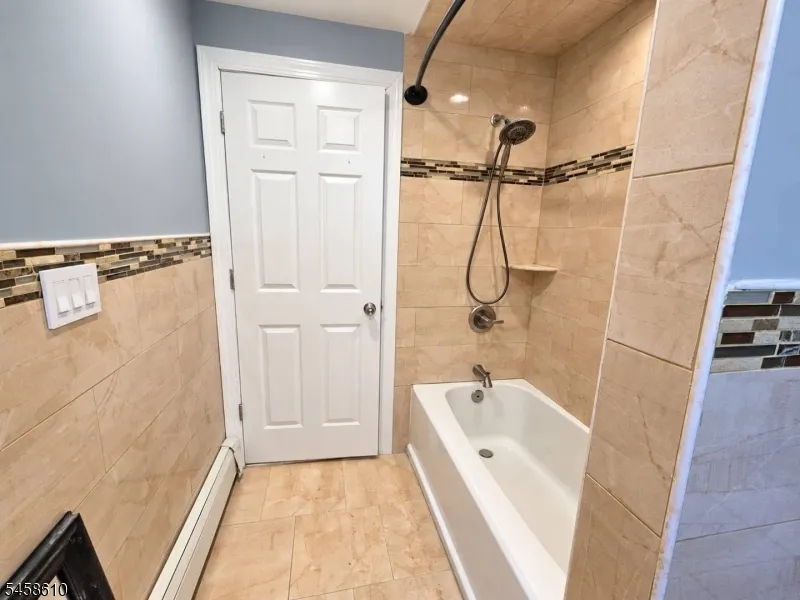 41 Demott Ave Clifton City, NJ 07011