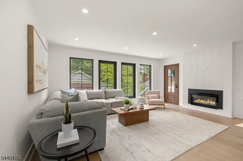 34 Pine Ter Millburn, NJ 07078