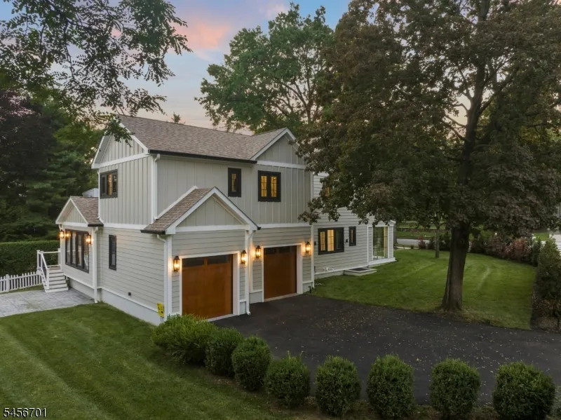 34 Pine Ter Millburn, NJ 07078