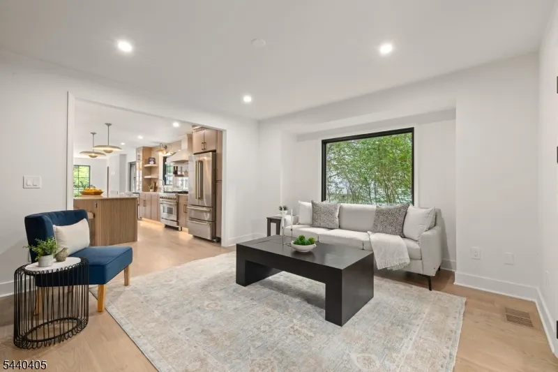 34 Pine Ter Millburn, NJ 07078