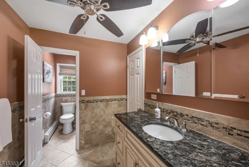 14 Aspen Ct Paramus, NJ 07652