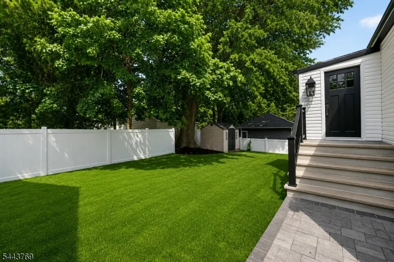 15 Elberta Rd Maplewood, NJ 07040