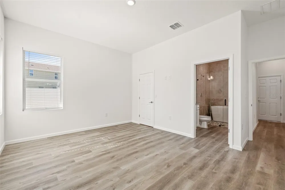 3005 E 17TH AVENUE Tampa, FL 33605