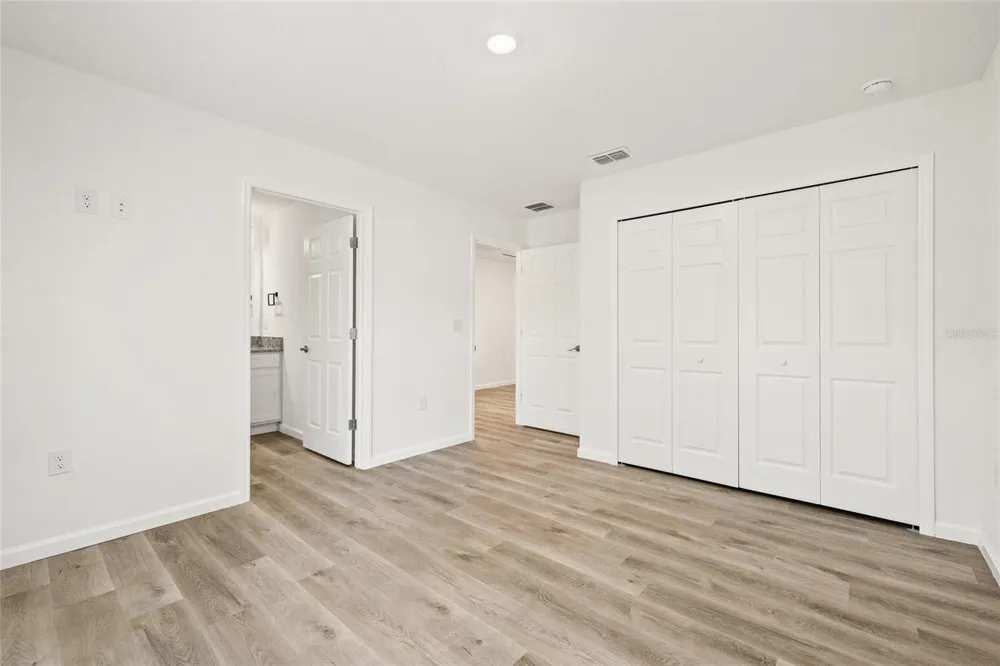 3005 E 17TH AVENUE Tampa, FL 33605
