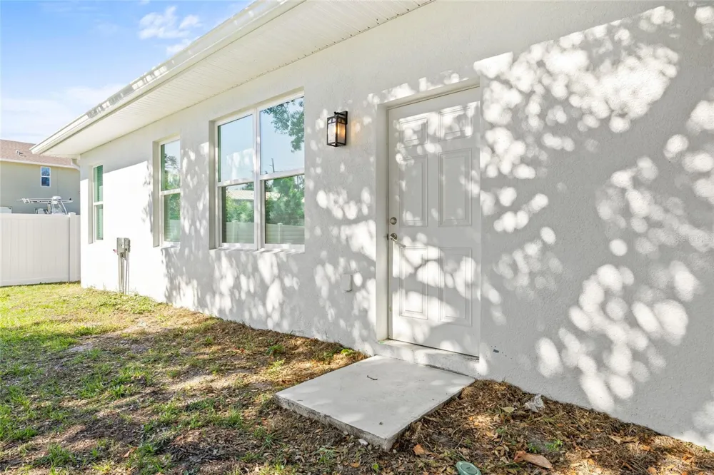 3005 E 17TH AVENUE Tampa, FL 33605