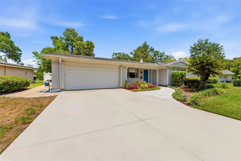 10603 ORANGE GROVE DRIVE Tampa, FL 33618