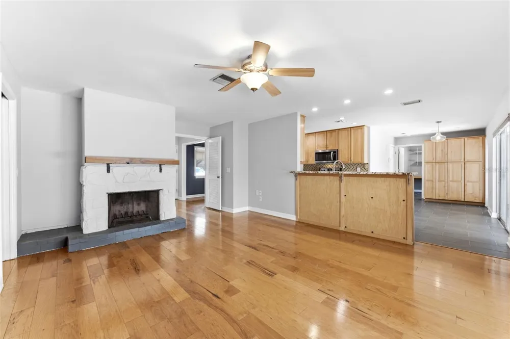 10603 ORANGE GROVE DRIVE Tampa, FL 33618