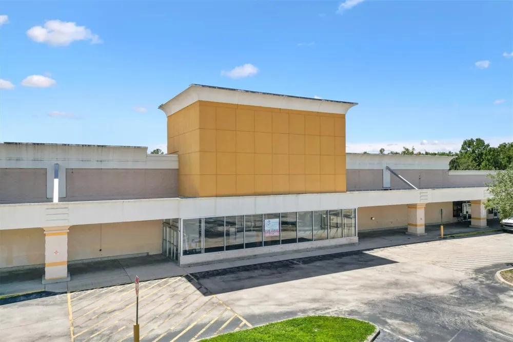 440 W GULF ATLANTIC HIGHWAY Wildwood, FL 34785