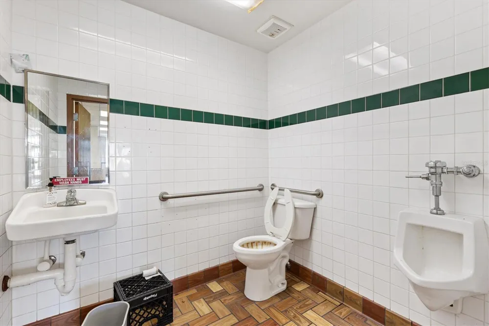 440 W GULF ATLANTIC HIGHWAY Wildwood, FL 34785