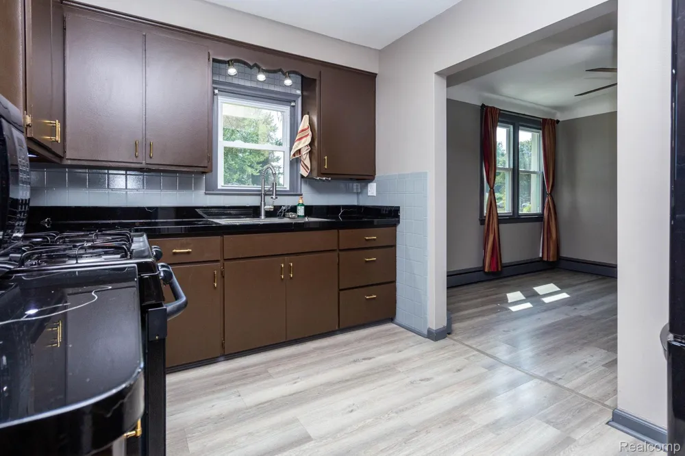 5555 Botsford Avenue Sterling Heights City, MI 48310